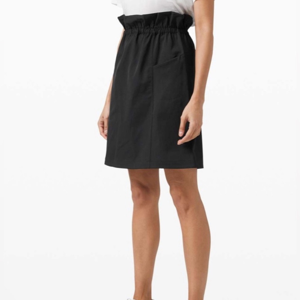 Lululemon Trip Taker Skirt Size 8 in Black